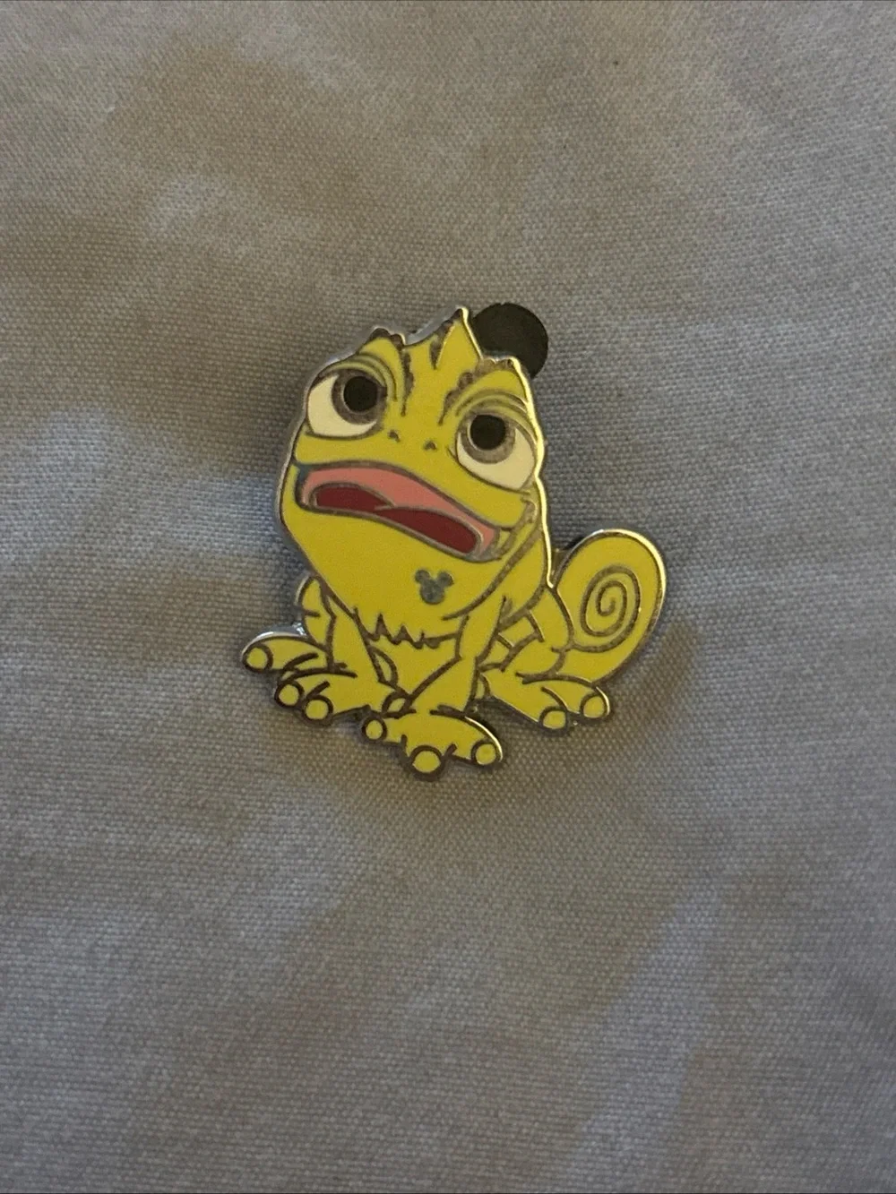 Disney Trading Pins 2014 Tangled Yellow  Pascal Hidden Mickey 2 Of 5